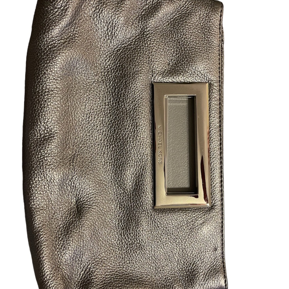 Michael Kors Clutch Silver/Pewter color soft pebble leather - Picture 5 of 7